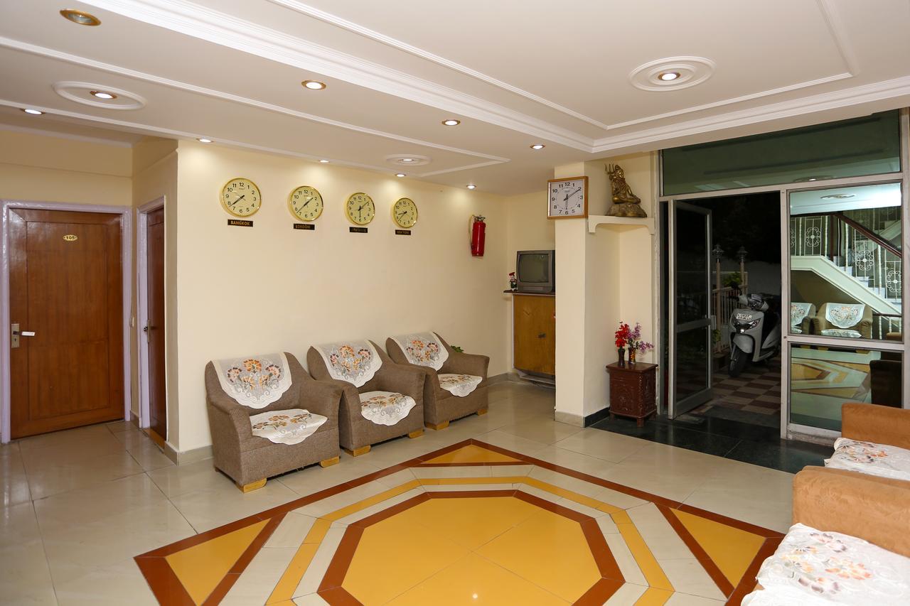 Oyo 8637 Shivam Hotel 무소리에 외부 사진