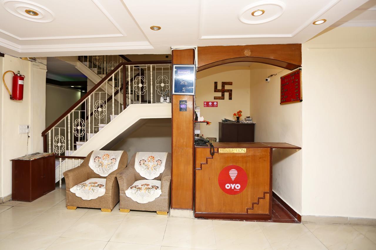 Oyo 8637 Shivam Hotel 무소리에 외부 사진